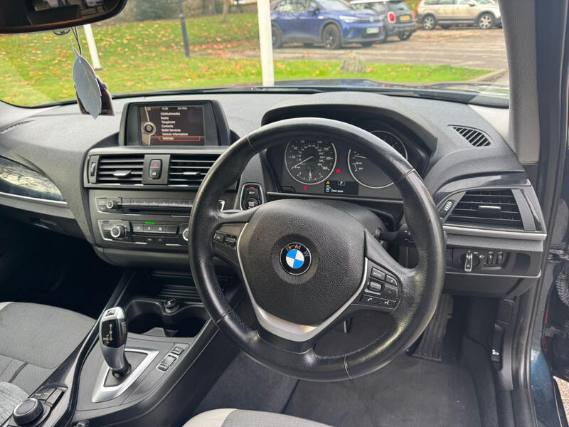 BMW 1 SERIES