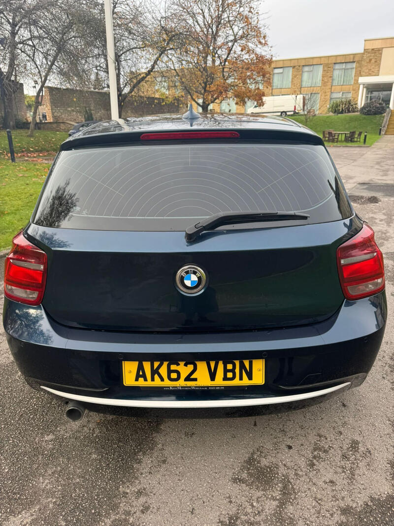 BMW 1 SERIES