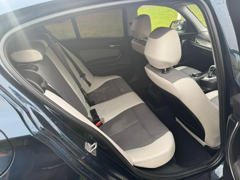 BMW 1 SERIES