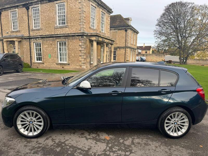 BMW 1 SERIES