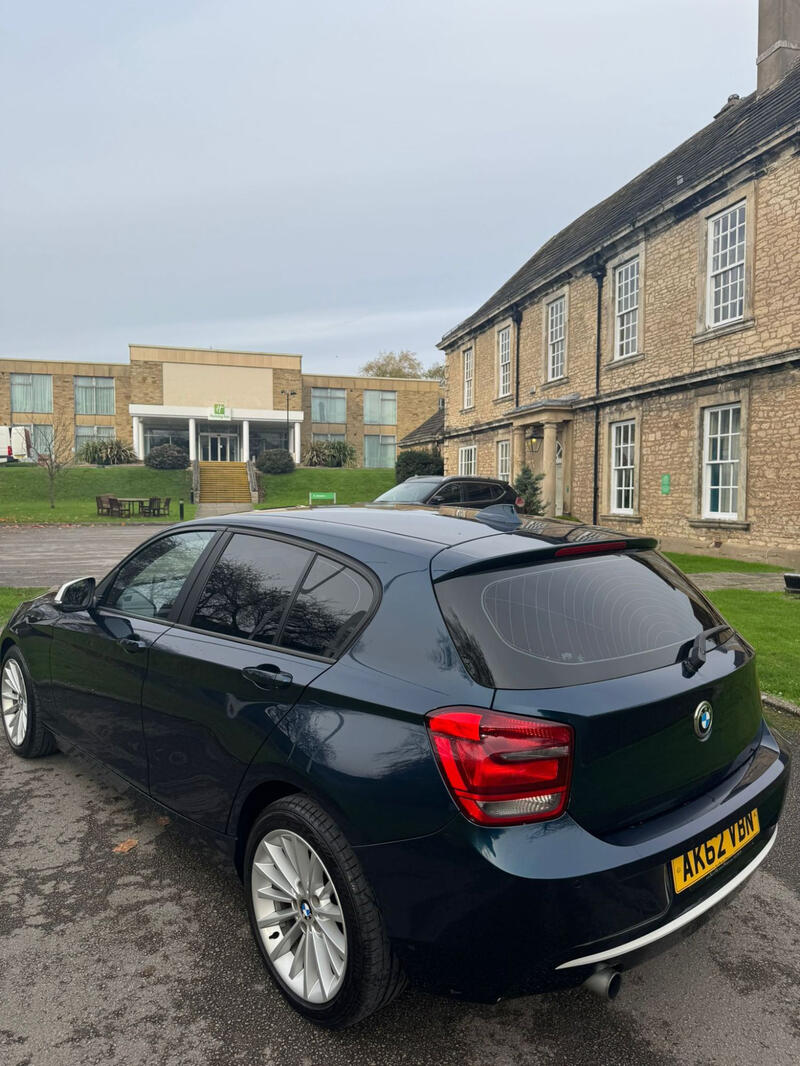 BMW 1 SERIES