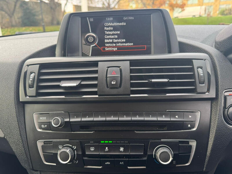 BMW 1 SERIES