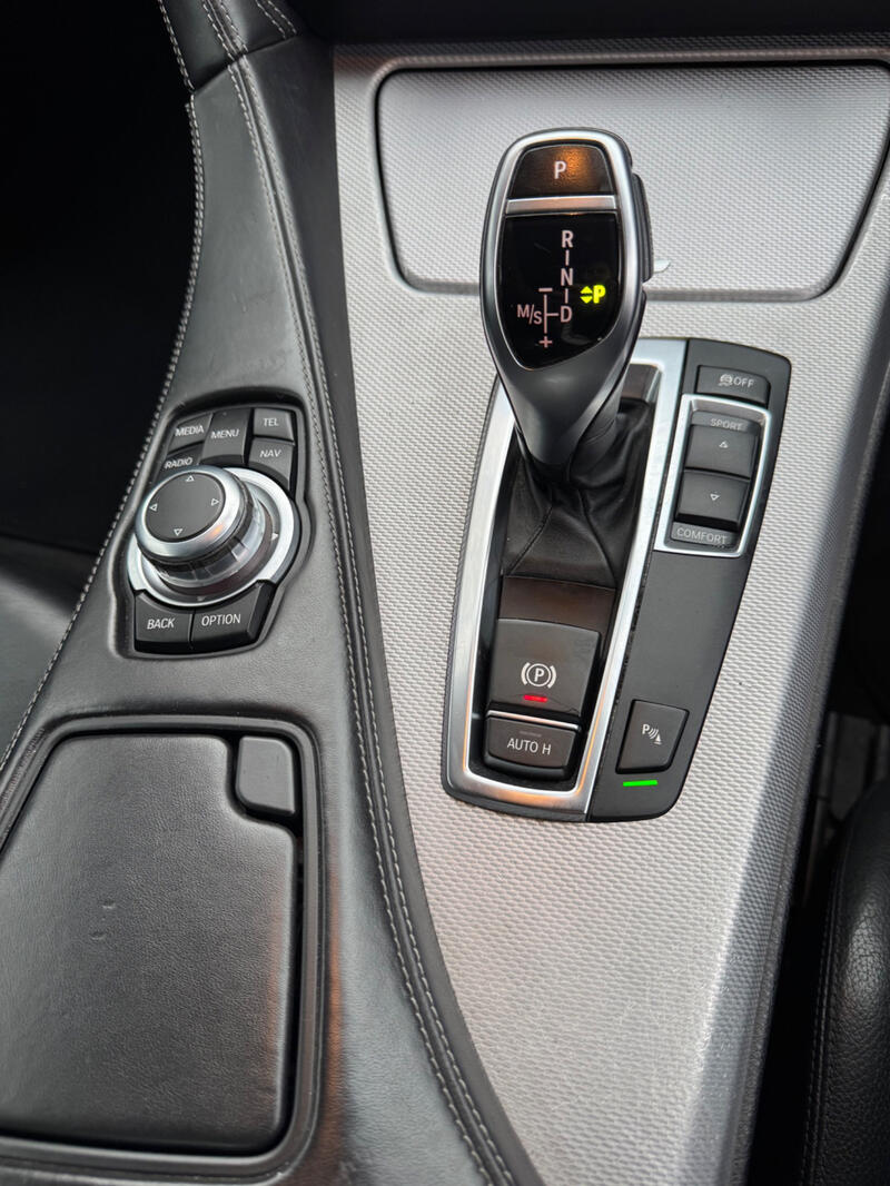 BMW 6 SERIES
