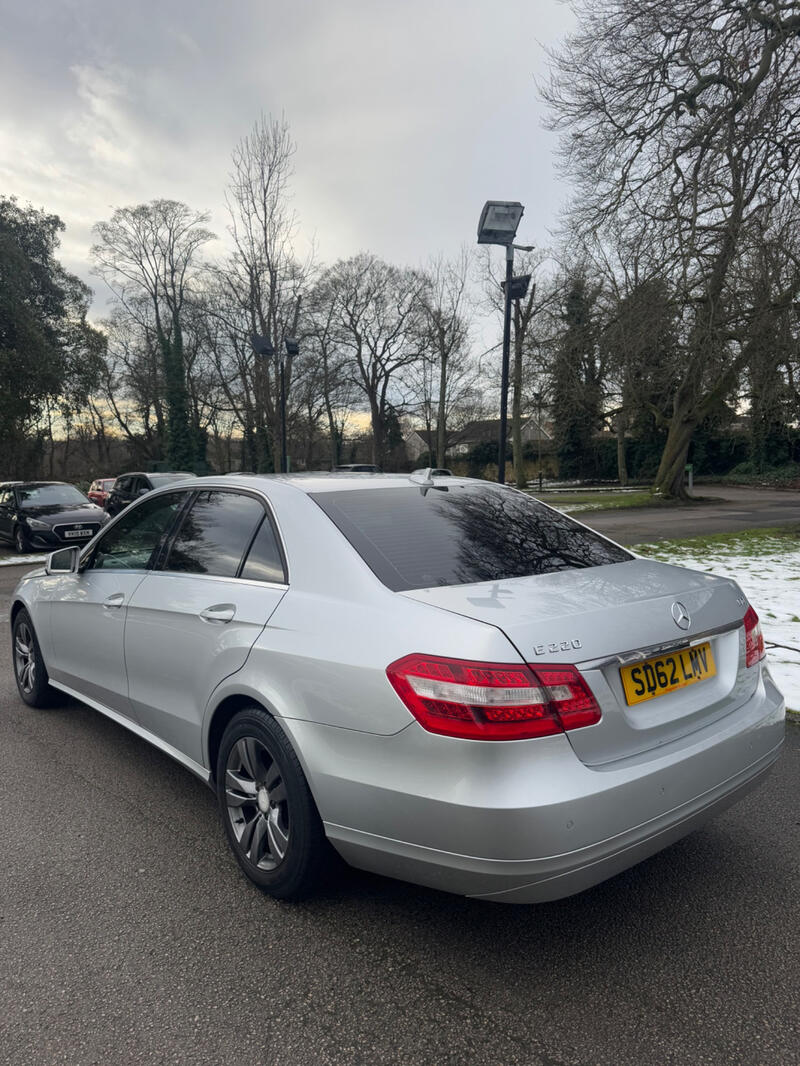 MERCEDES-BENZ E CLASS